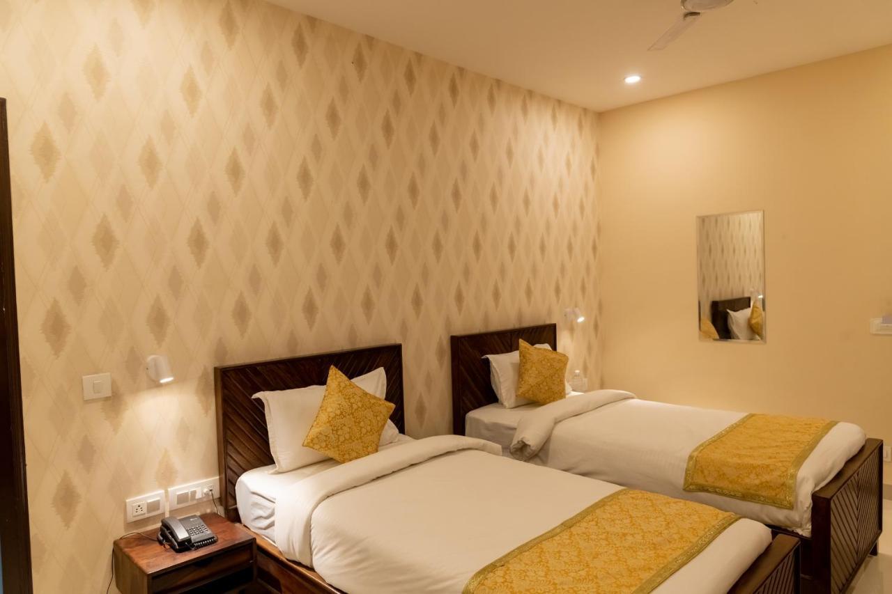 Vienna- A Boutique Hotel Jaipur Bagian luar foto