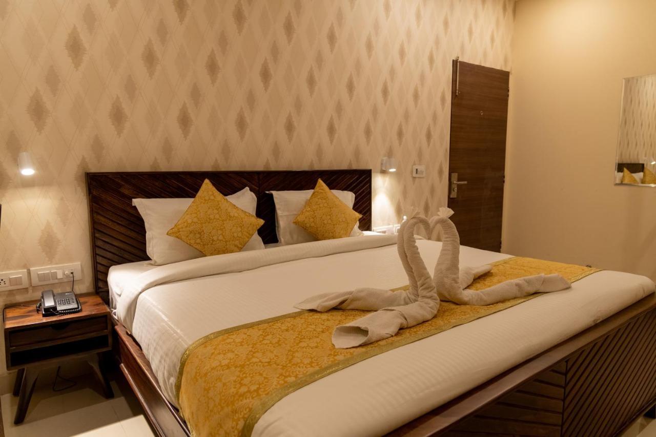 Vienna- A Boutique Hotel Jaipur Bagian luar foto