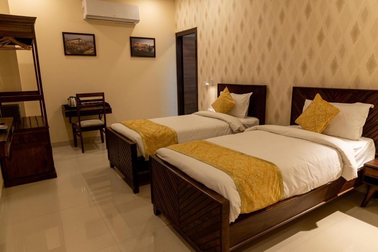 Vienna- A Boutique Hotel Jaipur Bagian luar foto